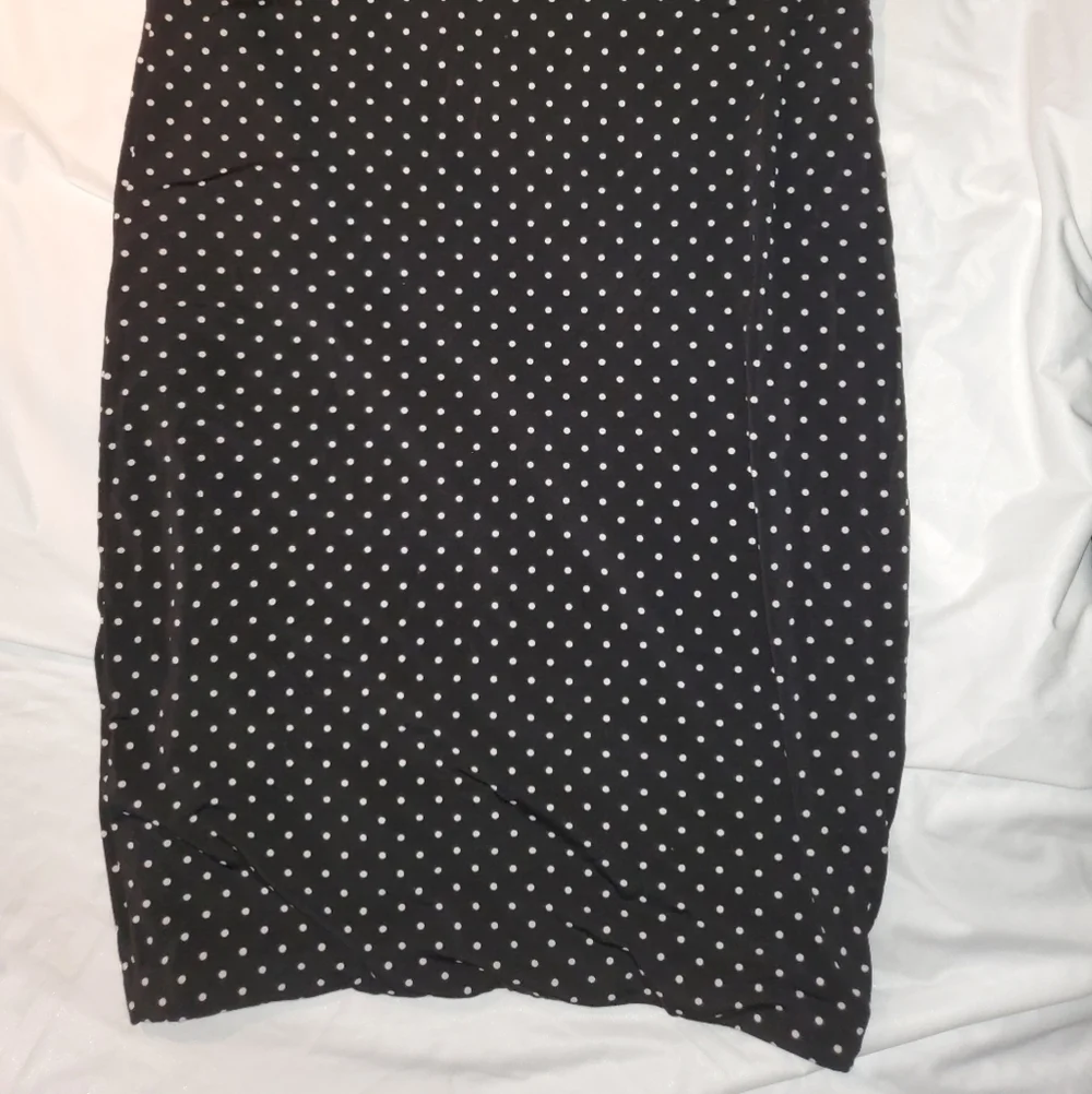 Cute and Sassy Black skirt white Polka Dots 🤍 🖤 - Picture 4 of 4
